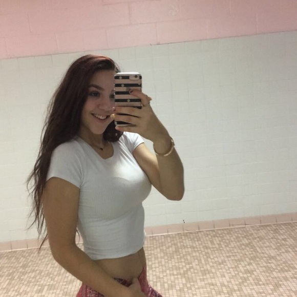 Meet your Posher, Dani - Picture 1 of 1